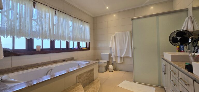 30eb9526-222f-49c0-a723-75431b7a68b4