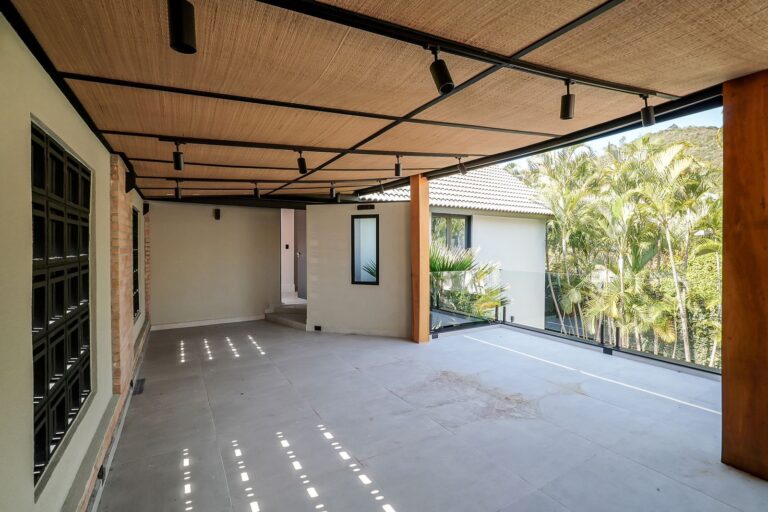 dba17c50-abd5-4fd5-b0b5-e244648681a8