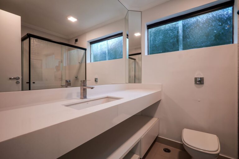 e53026de-5bf8-41d3-958d-68352765a10f