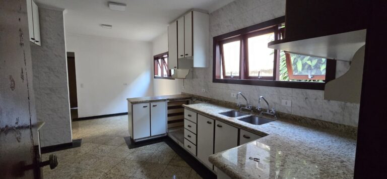 e846bda6-196b-4fc4-ada6-978083a2ce5f