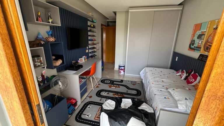 4337603b-2e89-4c33-8a3a-1282aedc8f47