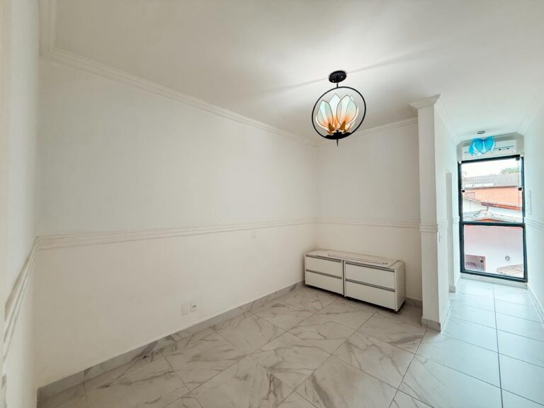 WhatsApp Image 2026-04-07 at 18.05.45