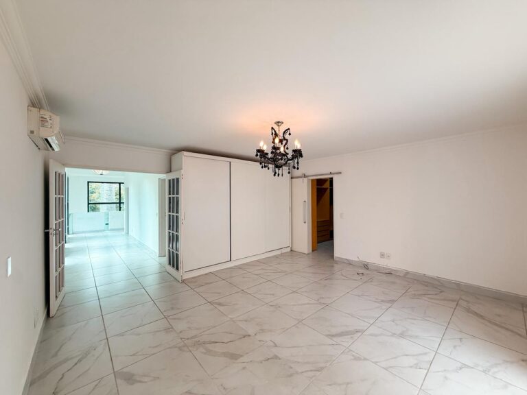 WhatsApp Image 2026-04-07 at 18.05.47