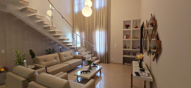 0d9c0530-e6eb-4029-9c71-570657057abc