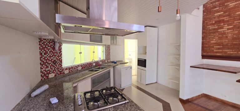 71f824c0-f5d4-4e83-a3d0-bf9fe94ea540