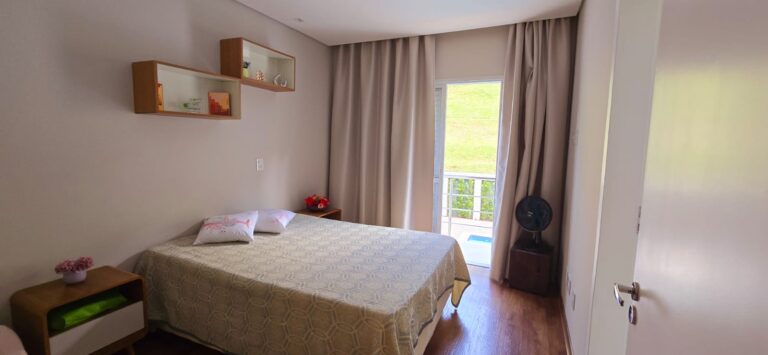 e06ceede-a695-4604-ae2b-4c66ff0c0ac2