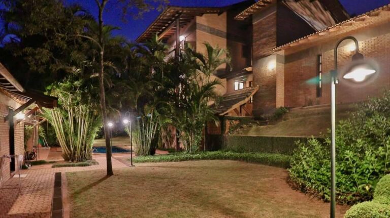 La photo IMG_1973.jpeg a été réduite de 91.04 % le Terça-feira 06 Maio 2025 à 21:05 par Photo Réducteur v4.10 à télécharger sur http://www.emjysoft.com/