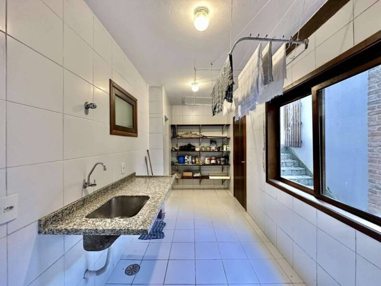 La photo 48.JPEG a été réduite de 89.94 % le Domingo 08 Junho 2025 à 18:06 par Photo Réducteur v4.10 à télécharger sur http://www.emjysoft.com/