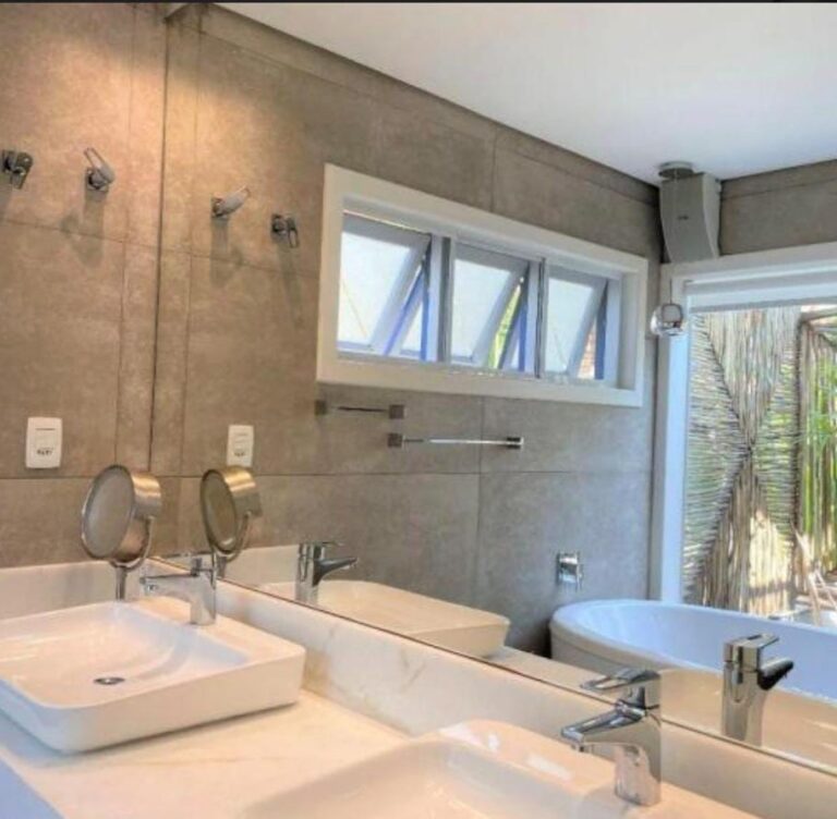 5fd2d051-9585-4dde-8a88-c339958c7b24