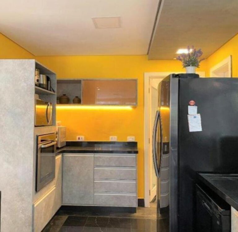 8b75aaa7-0435-4554-883a-4424aba6a4d5