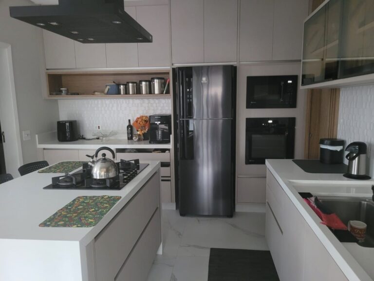 6d1b5f3e-5025-4974-80a2-75a5869dea0f