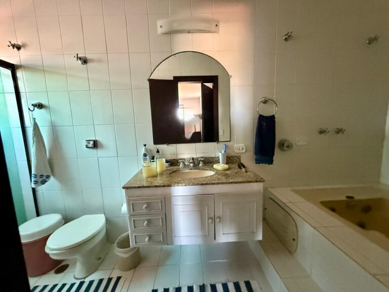 WhatsApp Image 2025-08-13 at 18.59.38 (1)