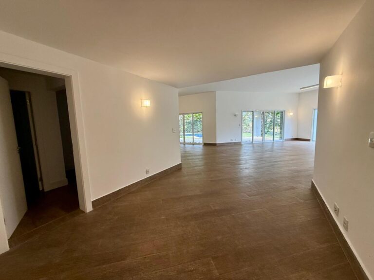 WhatsApp Image 2025-08-15 at 08.29.48 (1)