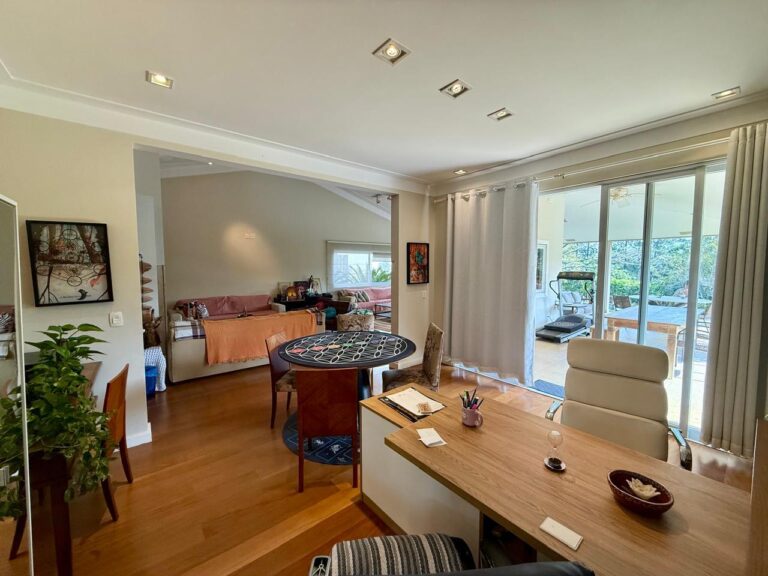 WhatsApp Image 2025-08-18 at 10.59.08 (3)