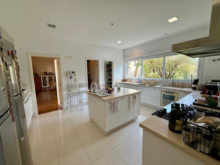 WhatsApp Image 2025-08-18 at 10.59.18 (1)