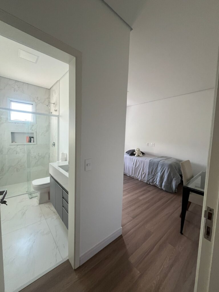 WhatsApp Image 2025-08-25 at 10.44.15