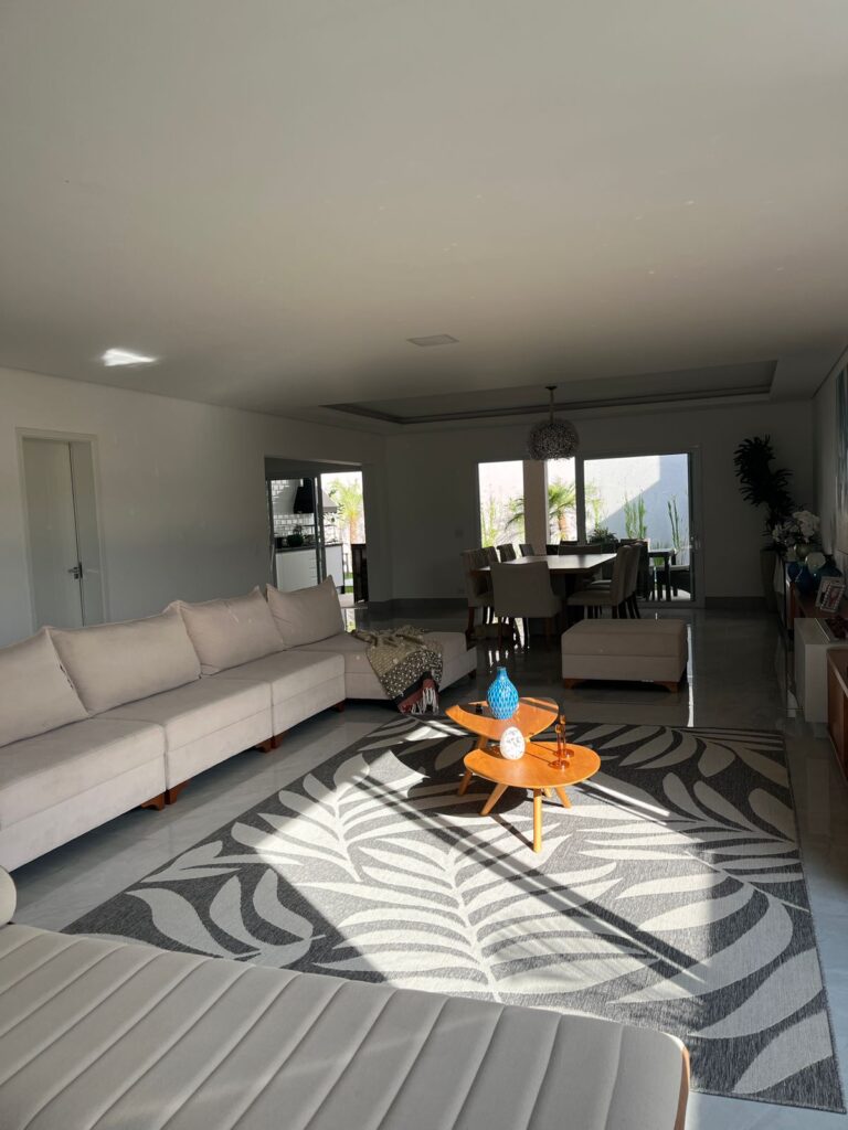 WhatsApp Image 2025-08-25 at 10.44.19 (1)