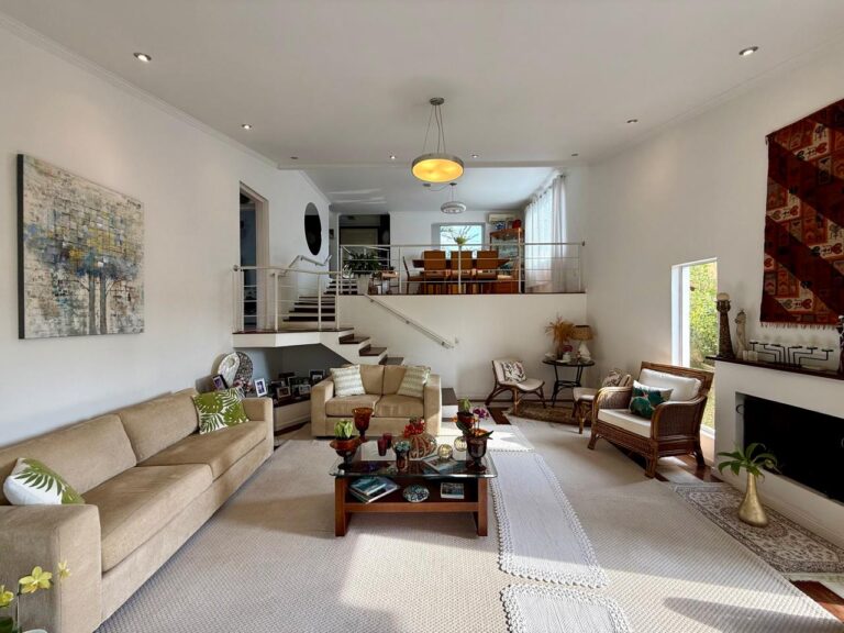 WhatsApp Image 2025-08-25 at 11.13.02 (1)