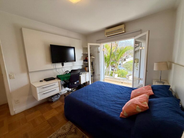 WhatsApp Image 2025-08-25 at 11.13.04 (1)