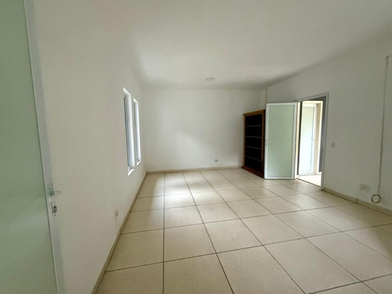 WhatsApp Image 2025-08-28 at 15.22.10 (1)