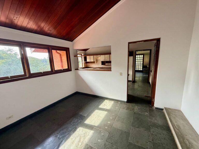 WhatsApp Image 2025-09-30 at 06.08.02