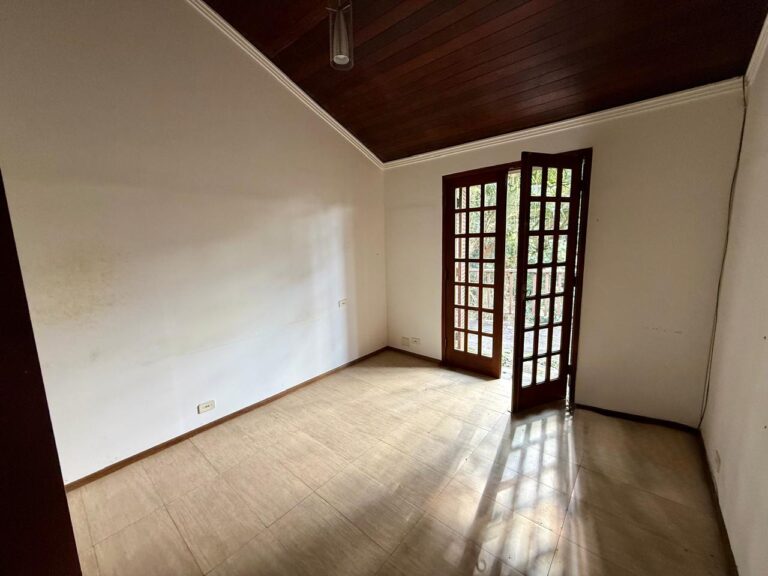 WhatsApp Image 2025-09-30 at 06.08.04 (2)