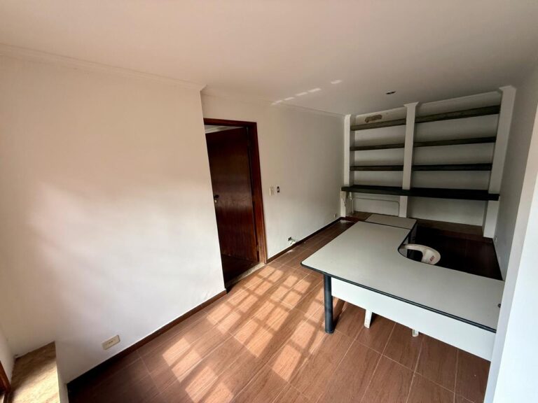 WhatsApp Image 2025-09-30 at 06.08.06 (1)