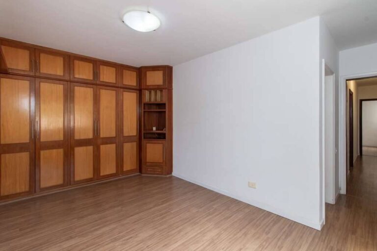 La photo 13 quarto.jpg a été réduite de 99.74 % le Sábado 24 Agosto 2024 à 20:08 par Photo Réducteur v4.10 à télécharger sur http://www.emjysoft.com/