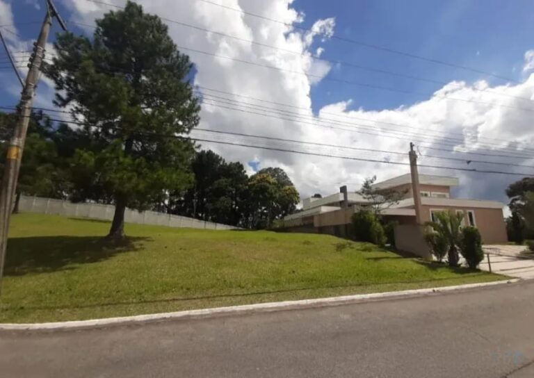 3c13e509-af06-49b0-a824-d9ee145cea94