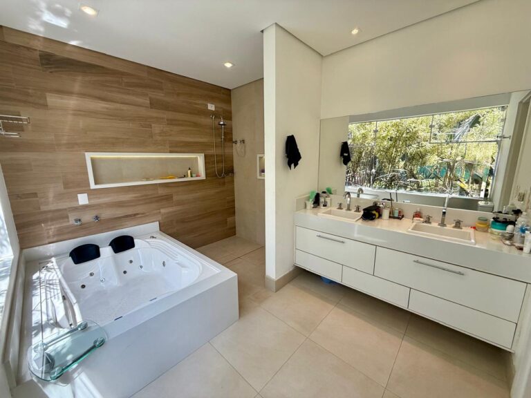 WhatsApp Image 2025-09-01 at 12.40.35 (1)