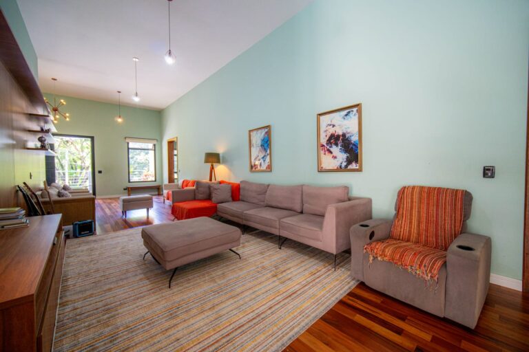 WhatsApp Image 2025-09-02 at 20.55.11 (1)