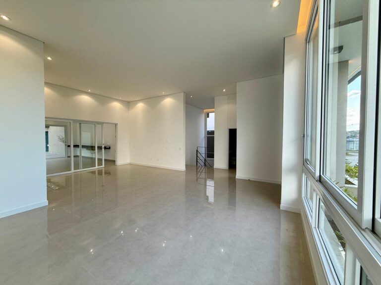 WhatsApp Image 2025-09-03 at 15.52.05 (1)