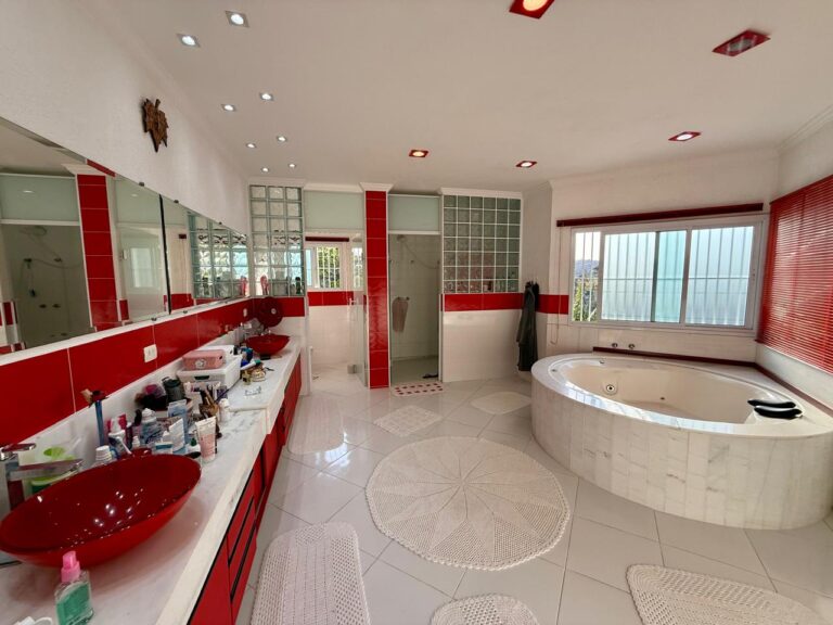 WhatsApp Image 2025-09-10 at 17.42.44 (1)