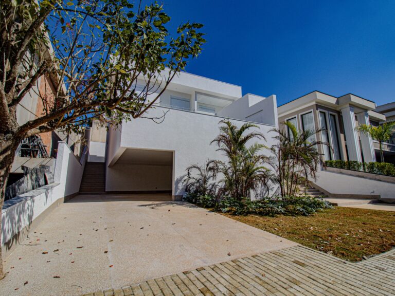 WhatsApp Image 2025-09-10 at 17.43.31 (1)