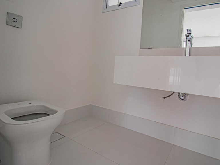 WhatsApp Image 2025-09-10 at 17.43.34 (2)