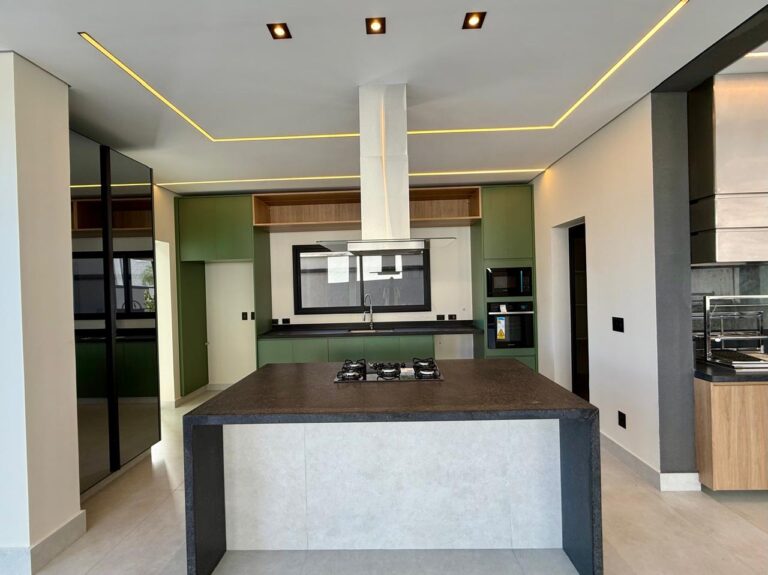 WhatsApp Image 2025-09-10 at 17.47.03 (2)