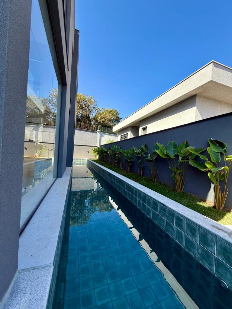 WhatsApp Image 2025-09-10 at 17.47.03