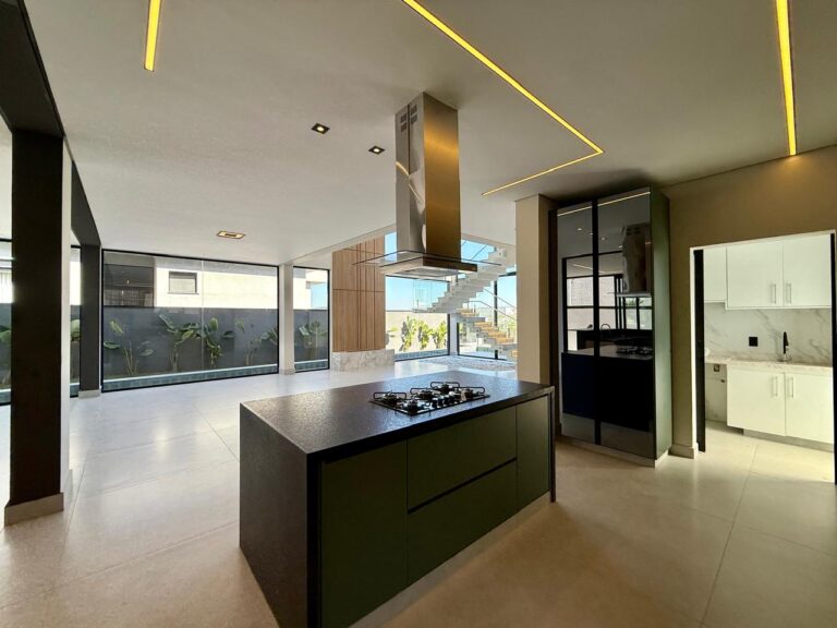 WhatsApp Image 2025-09-10 at 17.47.04 (2)