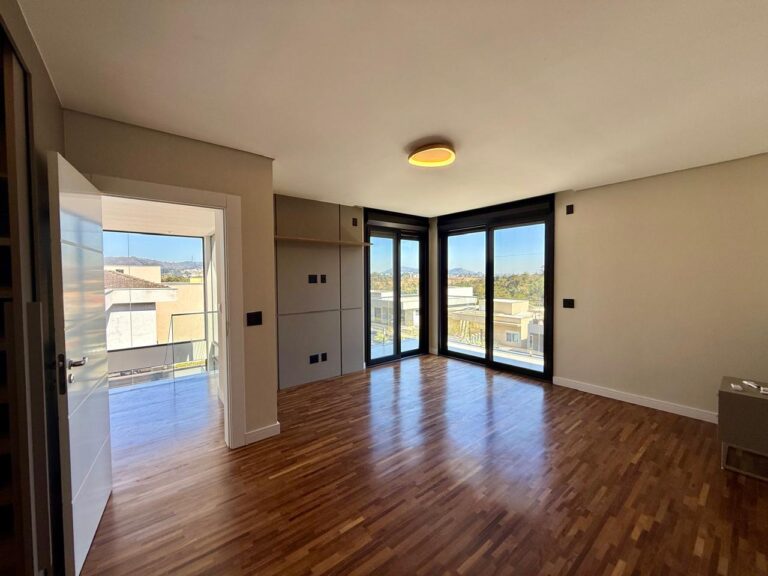 WhatsApp Image 2025-09-10 at 17.47.06