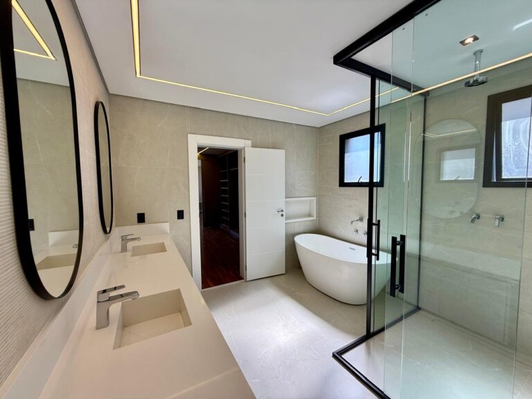 WhatsApp Image 2025-09-10 at 17.47.07 (1)