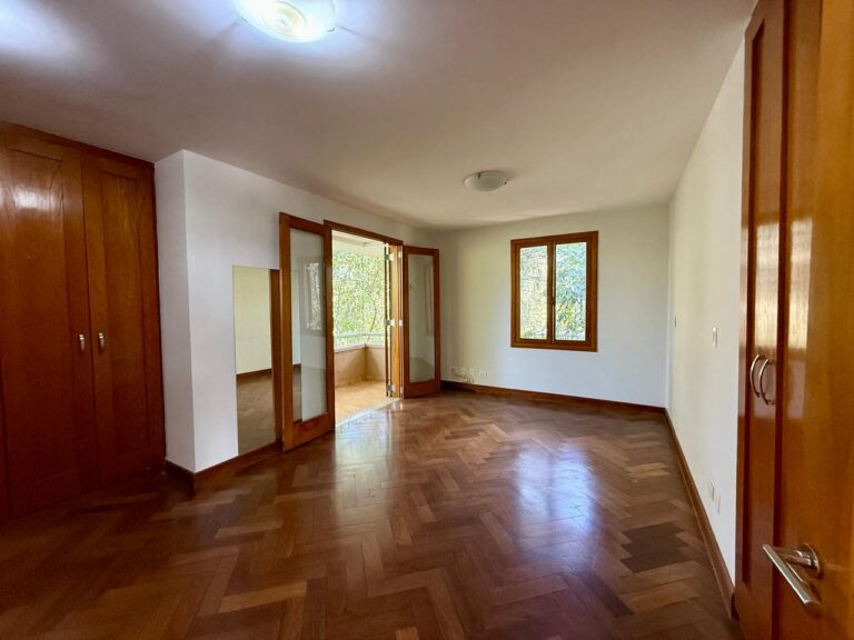 WhatsApp Image 2025-09-10 at 18.29.01 (4)