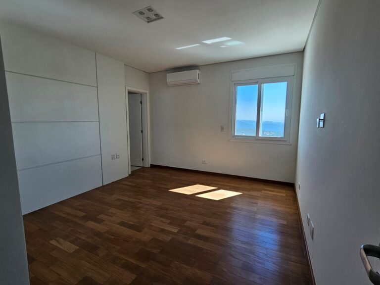 WhatsApp Image 2025-09-11 at 11.01.52 (1)