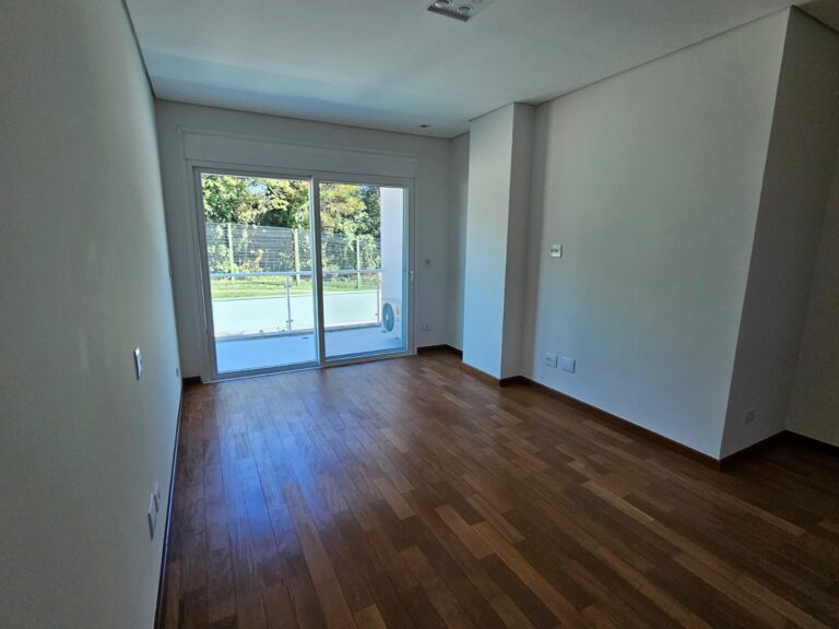 WhatsApp Image 2025-09-11 at 11.01.53 (1)