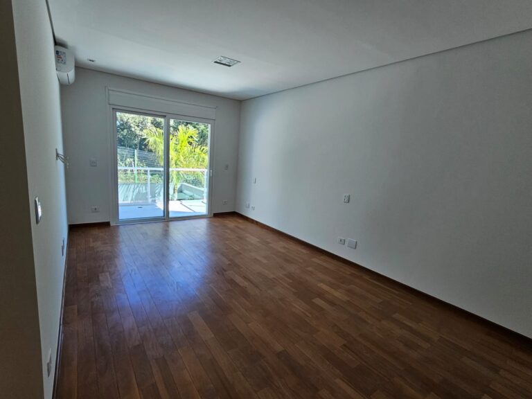 WhatsApp Image 2025-09-11 at 11.01.55 (1)