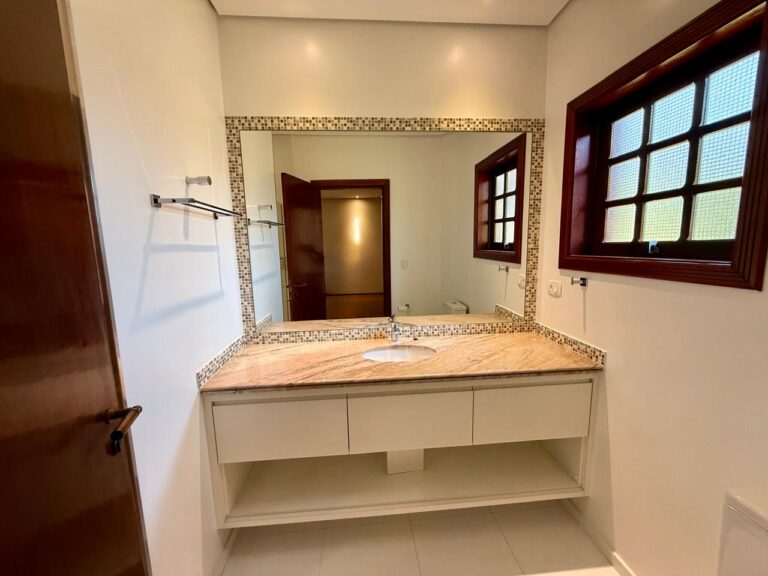 WhatsApp Image 2025-09-11 at 17.56.19