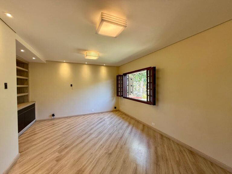 WhatsApp Image 2025-09-11 at 17.56.20