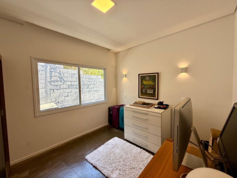 WhatsApp Image 2025-09-12 at 08.12.10 (1)