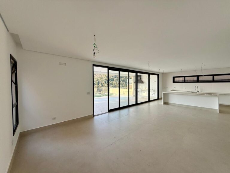 WhatsApp Image 2025-09-12 at 08.21.52 (1)