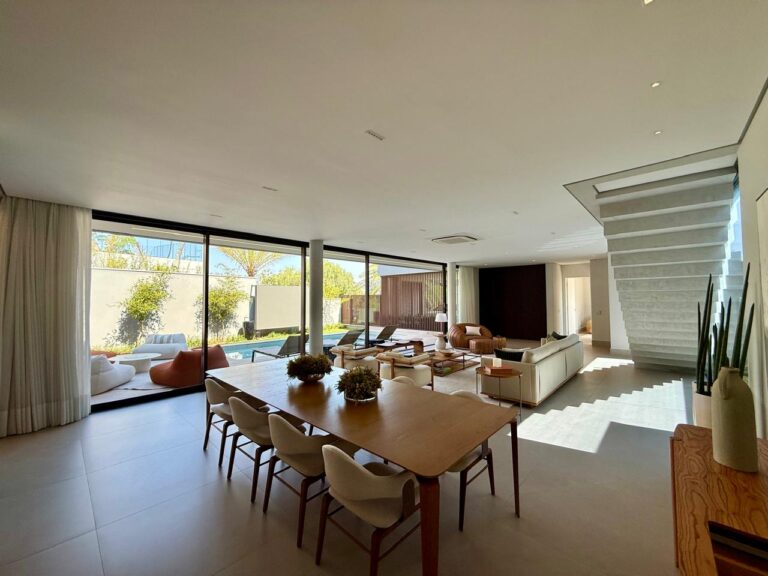 WhatsApp Image 2025-09-15 at 17.49.15 (2)