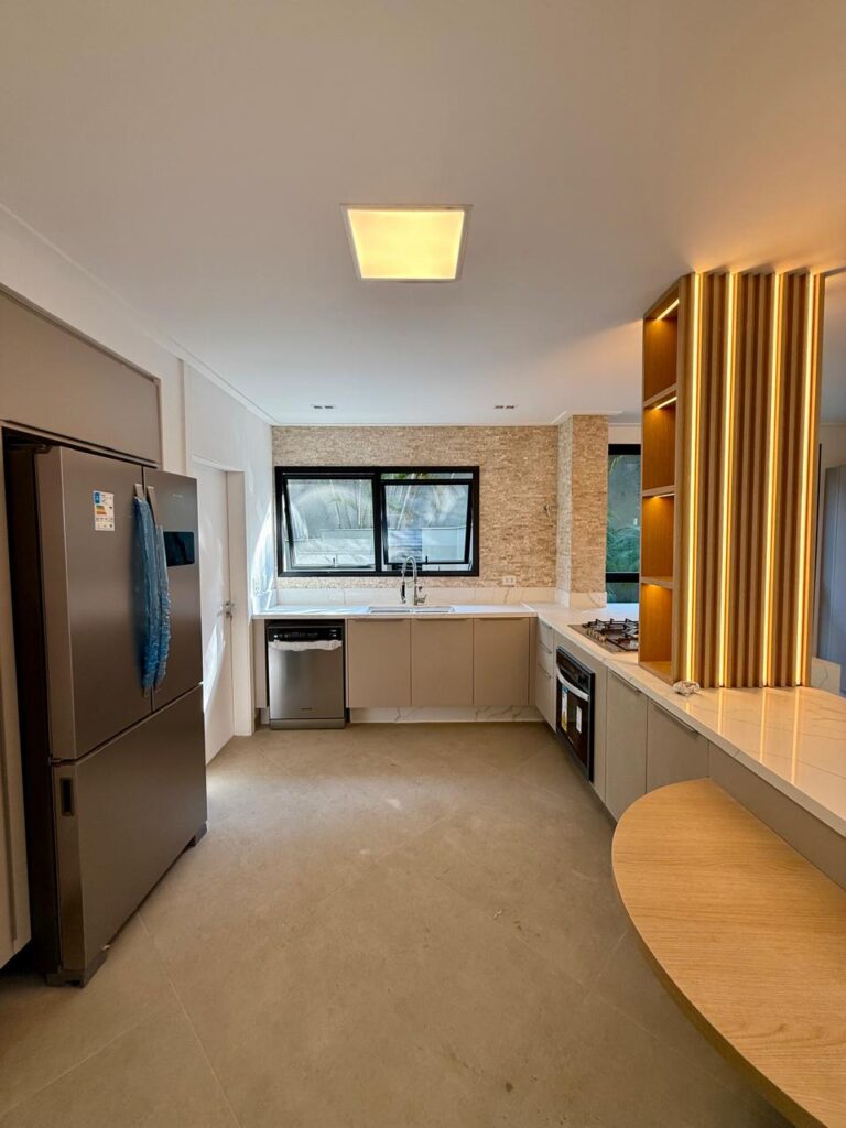 WhatsApp Image 2025-09-17 at 09.53.57 (2)